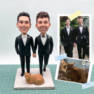Custom Gay Bobbleheads,Personalized 3D statues,Personalized bobbleheads with pets,anniversary gifts,unique birthday gifts,gift for groomsmen