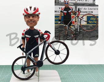 Custom bobblehead for cycling enthusiast, personalized athlete figurine, customized gifts for boyfriends, men&#39;s bobblehead holding bicycle