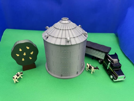 1/64 Scale Grain Bin: Realistic Farm Model