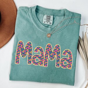Cute Floral Mama Shirt, Comfort Colors Mama T-shirt, Lovely Mama Shirt, Gifts for Moms, Cute Mother Day Gift, Cute Mama Gift