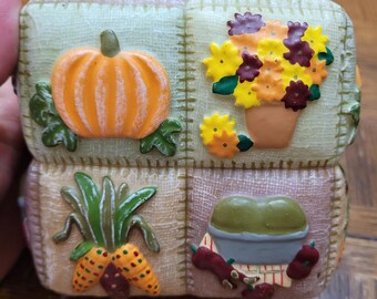 Vintage 3D Patchwork Rac Quilted Cube Autumn Themed Candle