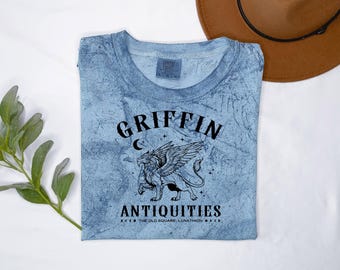Camiseta de antigüedades de Crescent City Griffin - Colores cómodos, ropa de libros