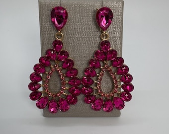 Pink Fuchsia Crystal Flower Dangle Gold Tone Fashion Earrings, Long Pink Earrings, Fuchsia Dangle Earrings, Fuchsia Crystal Earrings