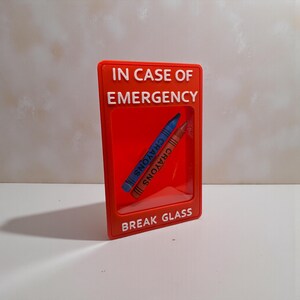 Crayons Military Emergency Planning Kit Red & Blue Crayons in Tactical Display Box image 4