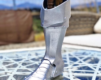 Knight Armor Boot Pen Holder – Medieval Desk Organizer