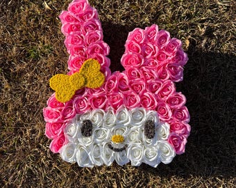 Handgemaakt, op My Melody geïnspireerd bloemstuk van neproos