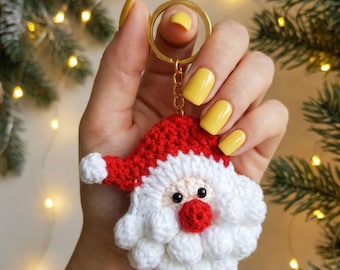 Santa Claus Crochet Keychain Pattern – Christmas Amigurumi Ornament (PDF Tutorial)