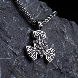 Celtic Cross Necklace, Celtic Knot Pendant, Nordic Jewelry for Men, Celtic Knot Amulet, Pagan Gift for Him, Hammered Pendant