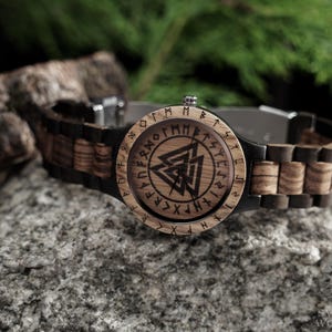 Valknut wooden watch, magic symbol watch, Valknut wrist watch, viking heritage, norse jewelry, handmade carving watch, gift for husband
