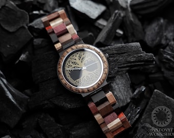 Reloj de madera con el Árbol de la Vida, Reloj de pulsera Yggdrasil, Joyería nórdica, Runas antiguas, Reloj de madera tallada, Accesorios vikingos, Mitología nórdica