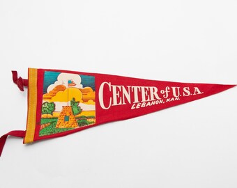 Vintage Center of the USA Lebanon Kansas Souvenir Felt Pennant