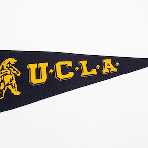 70s 80s当時物UCLA BRUINSフェルト ペナント USAヴィンテージ Large Vintage University of California UCLA Bruins Souvenir Felt