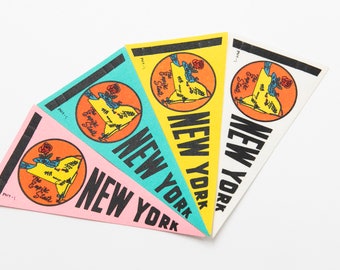 Vintage New York 'The Empire State' Souvenir Felt Mini Pennants
