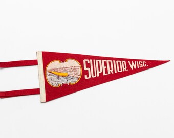 Vintage Loading Iron Ore Superior Wisconsin Souvenir Felt Pennant