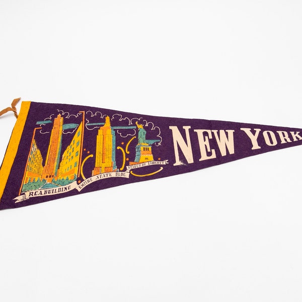 Large Vintage New York City Landmarks Souvenir Felt Pennant