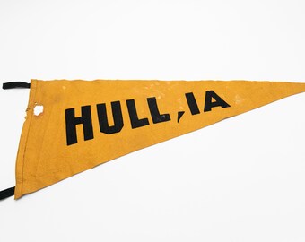 Large Early Vintage Hull Iowa Souvenir Felt Pennant