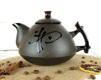 Handgemaakte keramische theepot “KONUS” – 900 ml