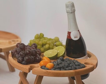 Handgemaakte houten picknicktafel – wijn- en snacktafel voor op het terras, in de tuin en voor romantische momenten