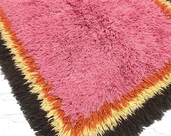 Pink Shaggy Rug, Handmade Wool Rug, Boho Area Rug, Fluffy Moroccan Style Rug, Retro Color Block Rug, Soft Plush Rug, Living Room Decor