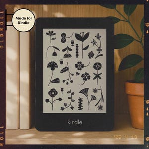 Puede incluir: Una ilustración en blanco y negro de varias flores y plantas en un lector electrónico Kindle. El Kindle está sobre una superficie de madera con una planta en maceta en el fondo. El texto "Made for Kindle" es visible en la esquina superior izquierda de la imagen.