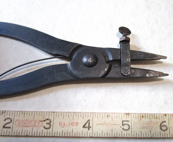ETG108 Old Waldes Truarc No. 4 Snap External Retainer Ring Pliers Vintage  Hand Tool Auto Tool Collectors Alert -  Israel