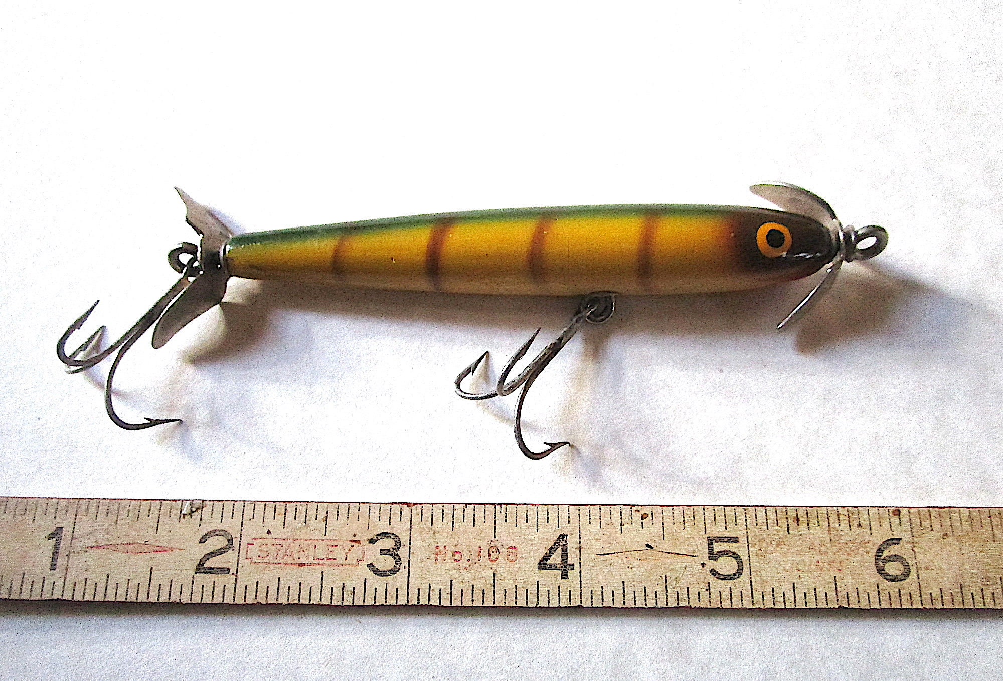 LR14 Barracuda florida Fishing Tackle Wooden No. 80 Slim Twin Cuda Old  Fishing Lure TWO Trebles, Another SCREAMER 