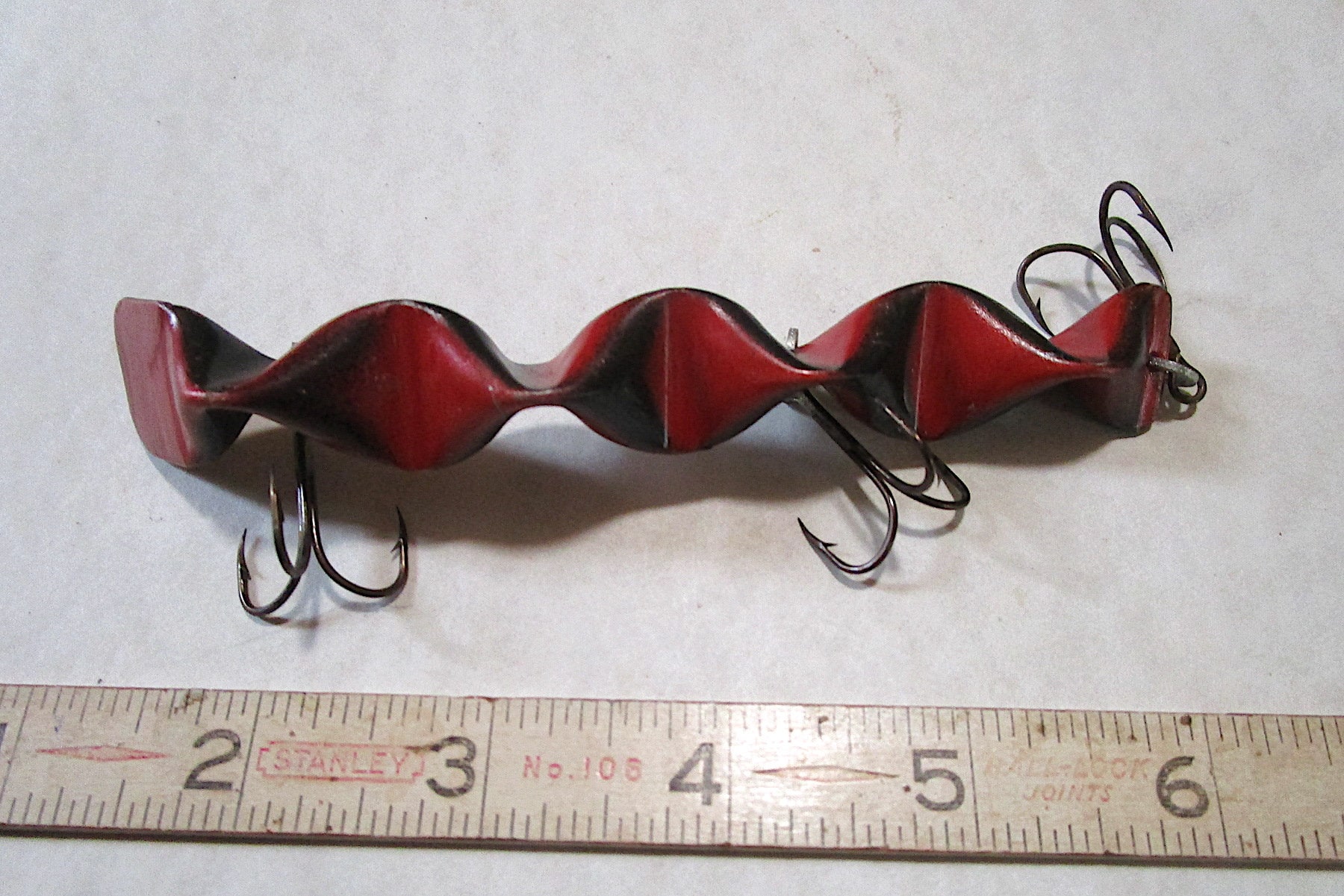 REDUCED Was 48 F182 Old centipede Style Vintage Metal Fish Lure