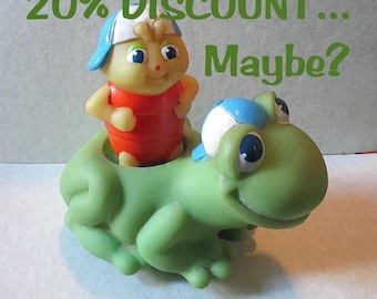 LL F222 20% DE DESCUENTO... ¿Quizás? ¡Antiguos Glo Bugs "Slugger" y "Frog"! ¡De la familia Glo Friends! ¡Brillan! ¡Figuras de juguete retro muy populares!