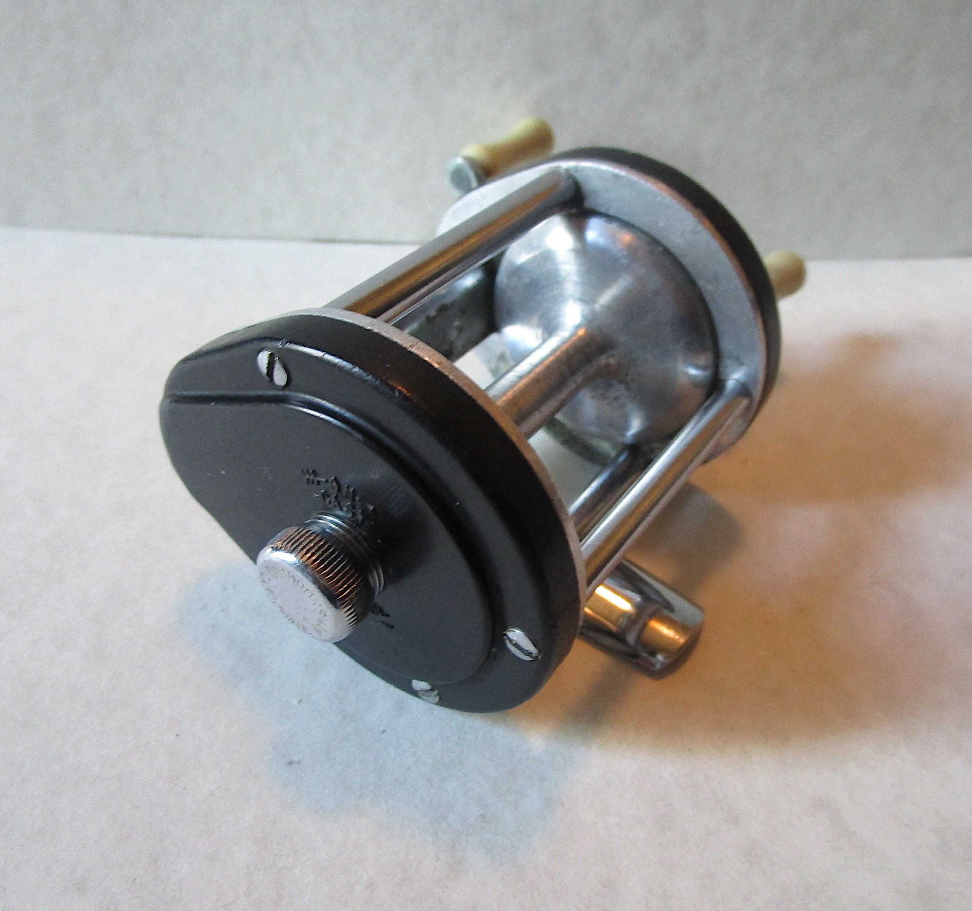 antique deluxe 337 fishing reel AW337 Impressive “castomatic” Old Vintage Fishing Tackle Reel! Ever See  One? Neat, Trim, Good-looking! by Quaker City Gear Works, Phila PA!