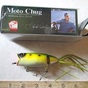 chuck woolery fishing lures Moto Chug Live Action Lure Frog Color New in Box Novelty F200 Old Stock Chuck Woolery