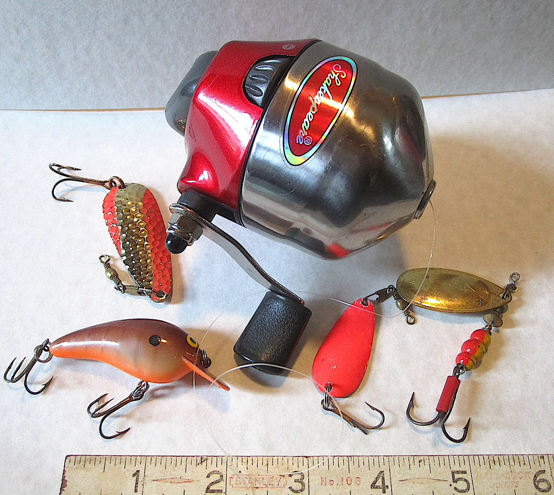 AW276 Shakespeare SY10UA RED Spincast Fishing Tackle Reel Bonus Eye Popper  Fish It or Collect It Or -  Denmark