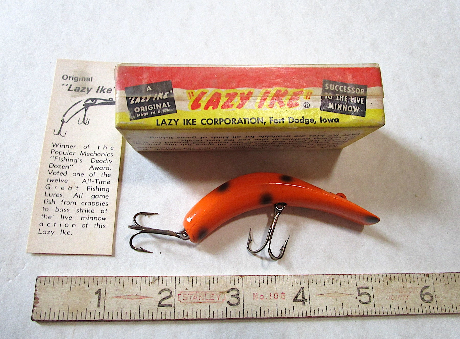 BR135 Like New In Box! Lazy Ike old vintage fishing lure! Good color!  Perfect package!