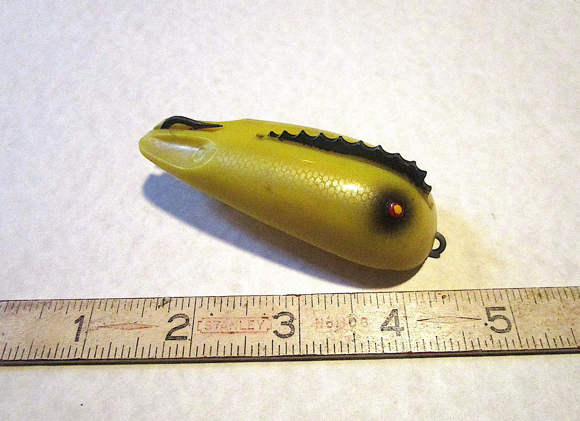 TU41 Paul Bunyan lady Bug Weedless Spring-activated Single Hook Version  Unique Vintage Old Fishing Lure Lots of Interest 