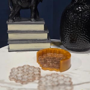 Honeycomb Resin Coaster Set Of 4, Coffee Table Coaster, Beehive Coaster Resin Home Decor, Housewarming Gift, Gift For Friend