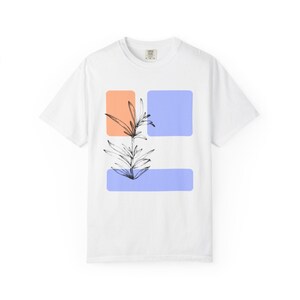 Abstract Design T-Shirt, Unique Tee, Graphic Print Shirt, Unisex Top, Casual Wear, Modern Art Clothing