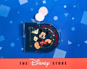 DisneyStore 10thアニバーサリー ピンバッジ LTD2500 DisneyStore 10thアニバーサリー ピンバッジ LTD2500
