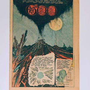 Könnte beinhalten: Vintage Comic-Buchseite mit einer farbenfrohen Illustration eines Vulkanausbruchs unter einem dunklen Himmel mit Vollmond. Der Text enthält Sätze wie "Earth wasn't much either" und "I was merely puddles of left over material."