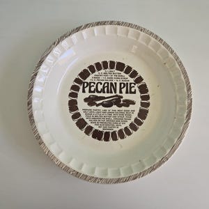 1970s Vintage Pie Dish
