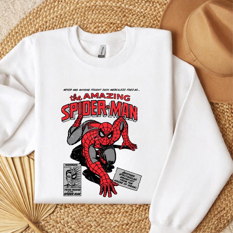 Puede incluir: Un juego de tres tazas de cer&aacute;mica con acabado mate moteado. Las tazas son de color crema, gris claro y gris oscuro. Cada taza tiene un dise&ntilde;o simple y minimalista.