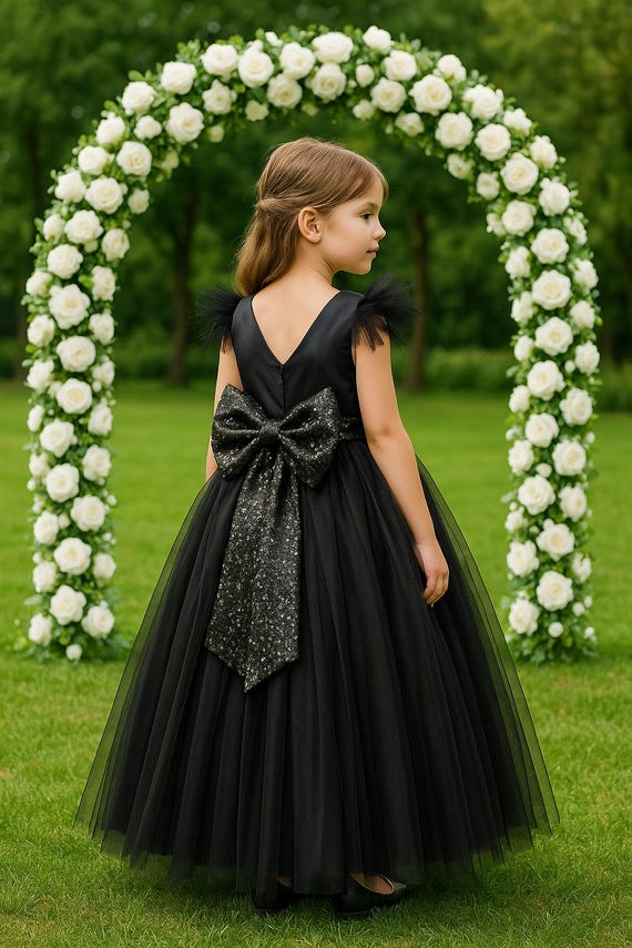 Parade Pageant - Luxury Kids Dress, Fuchsia Girl Dress with Feathers and Sequin Bow - Floor-Length Tulle Gown for Wedding, Birthday