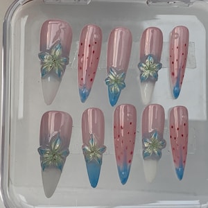 Nail Art rosa, smalto per unghie, fiore sull&#39;unghia, fiore 3D per unghie, unghie blu, unghie lunghe, adesivi per unghie, regali per lei