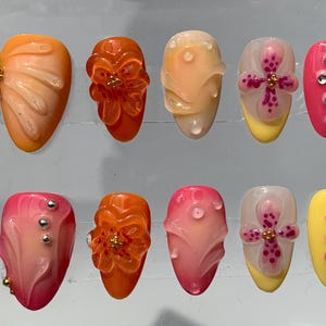 Rosa Nagel, Nagelkunst, Nagellack, Nageldesign, handgemachter Nagel, Nagelpresse auf Blume, Blumennagel, Geschenk für sie