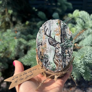 Mini Painting on Wood Slice | Hand-Painted Forest Animal | Natural Wooden Decor | Eco-Friendly Gift | Tree Stump Art, Perfect as a meaningft