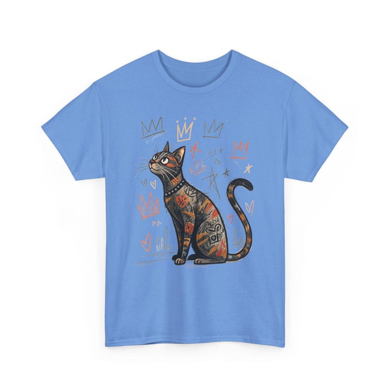 Camiseta con arte de gato de Basquiat / Diseño felino neoexpresionista / Camiseta con gatito abstracto / Camiseta con arte felino Carolina Blue