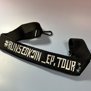 LAUF SEOKJIN Ep. Tournee Bestickter Taschengurt
