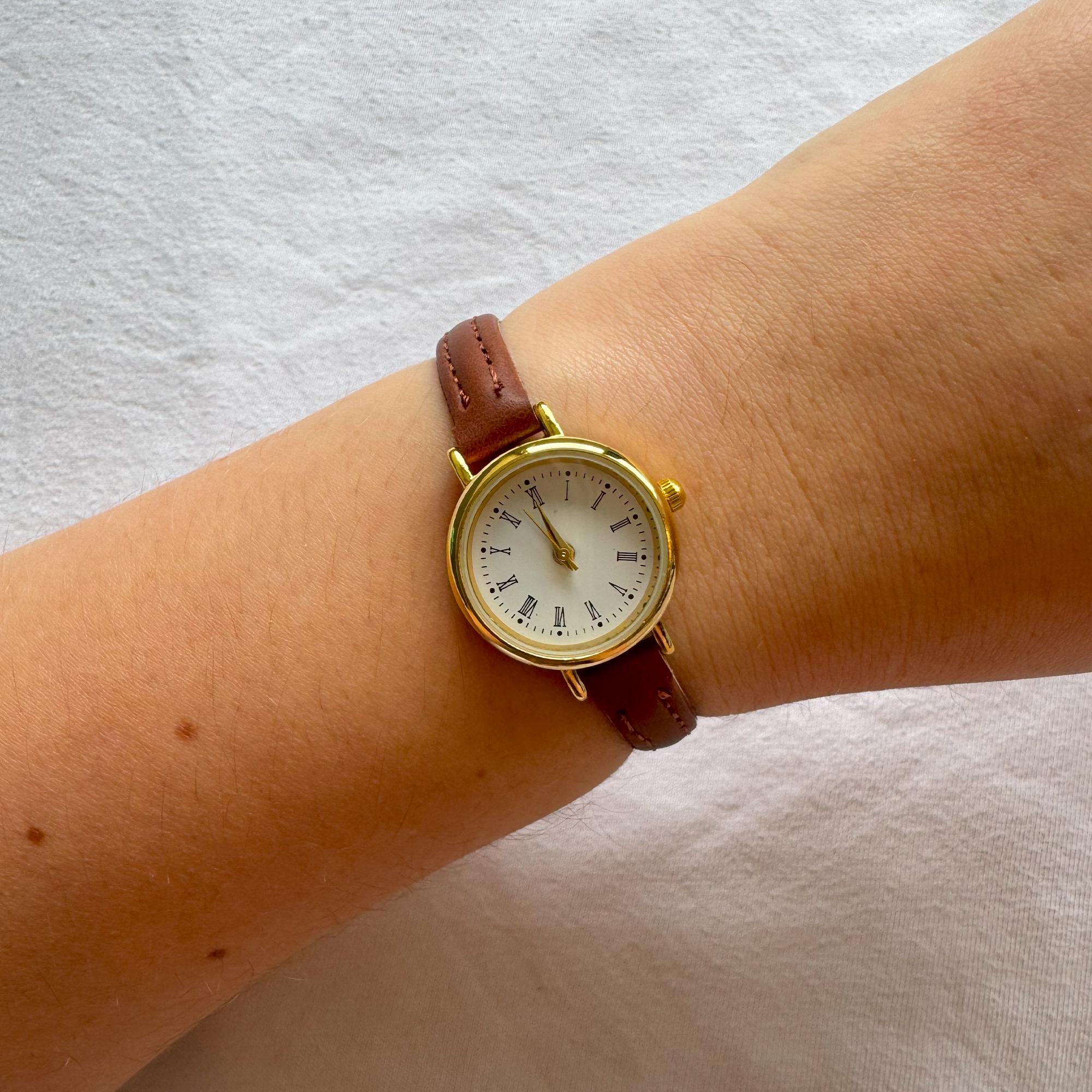 Vintage Gold Watch for Women – Brown Faux Leather Strap 