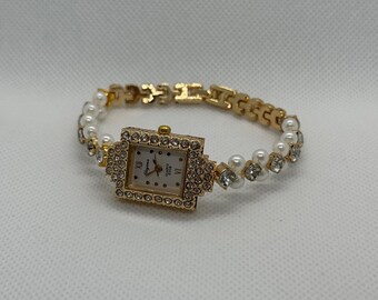 Luxury Pearl Bracelet Quartz Watch with Rhinestone Bezel Rectangular Dial Netsuke Silver Tone Rhinestone Bezel Women main image 4