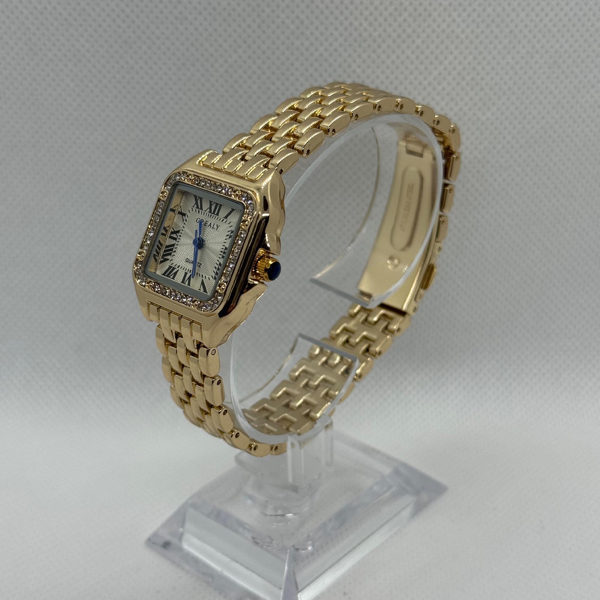 Vintage Gold Square Women