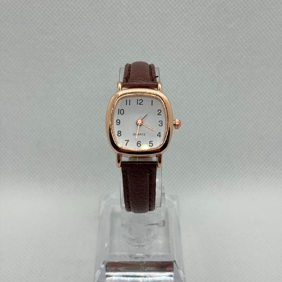 Vintage Women\'s Genuine Leather Watch Square Dial Japanese Quartz Waterproof Amazon.com: Miykon Gold Vintage Watches for Women - Small  main image 4