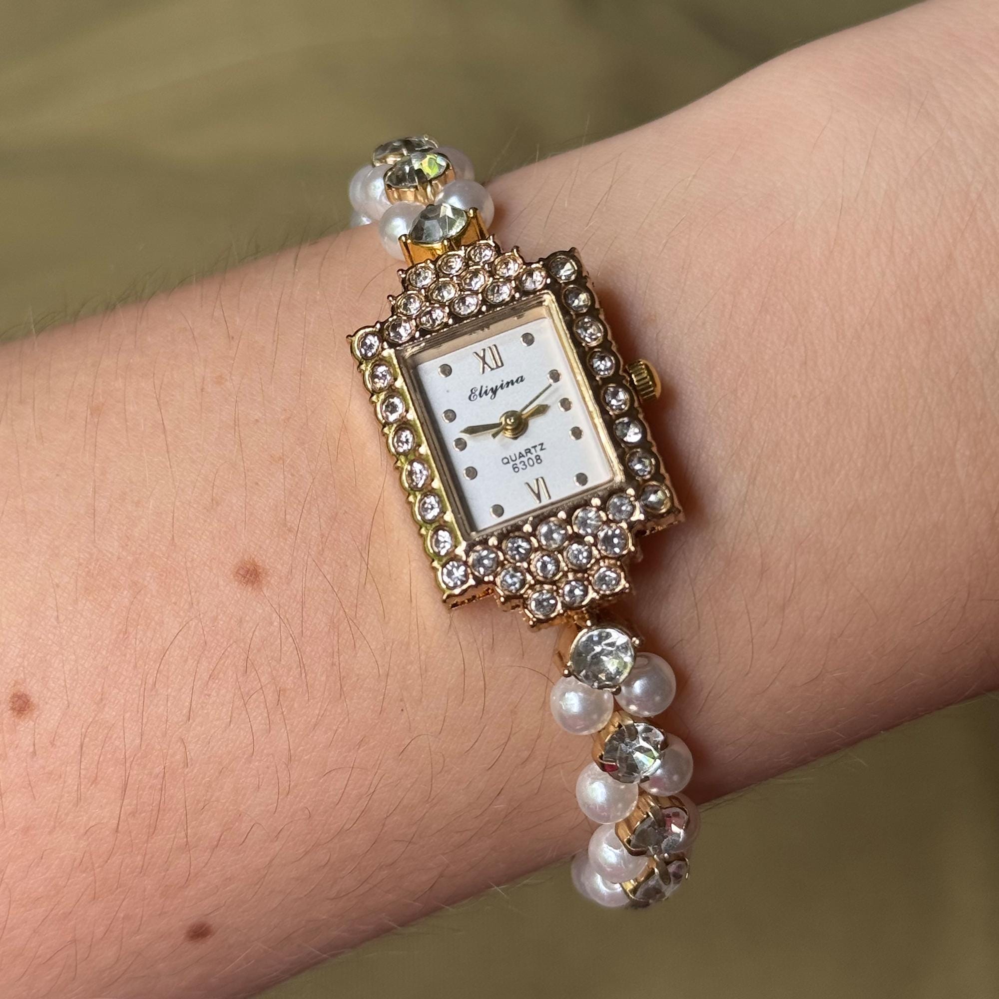 Luxury Pearl Bracelet Quartz Watch with Rhinestone Bezel Rectangular Dial Women main image 2